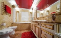 Как подобрать натяжные потолки для ванной комнаты?