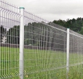Сварной решетчатый забор – преимущества и возможности
